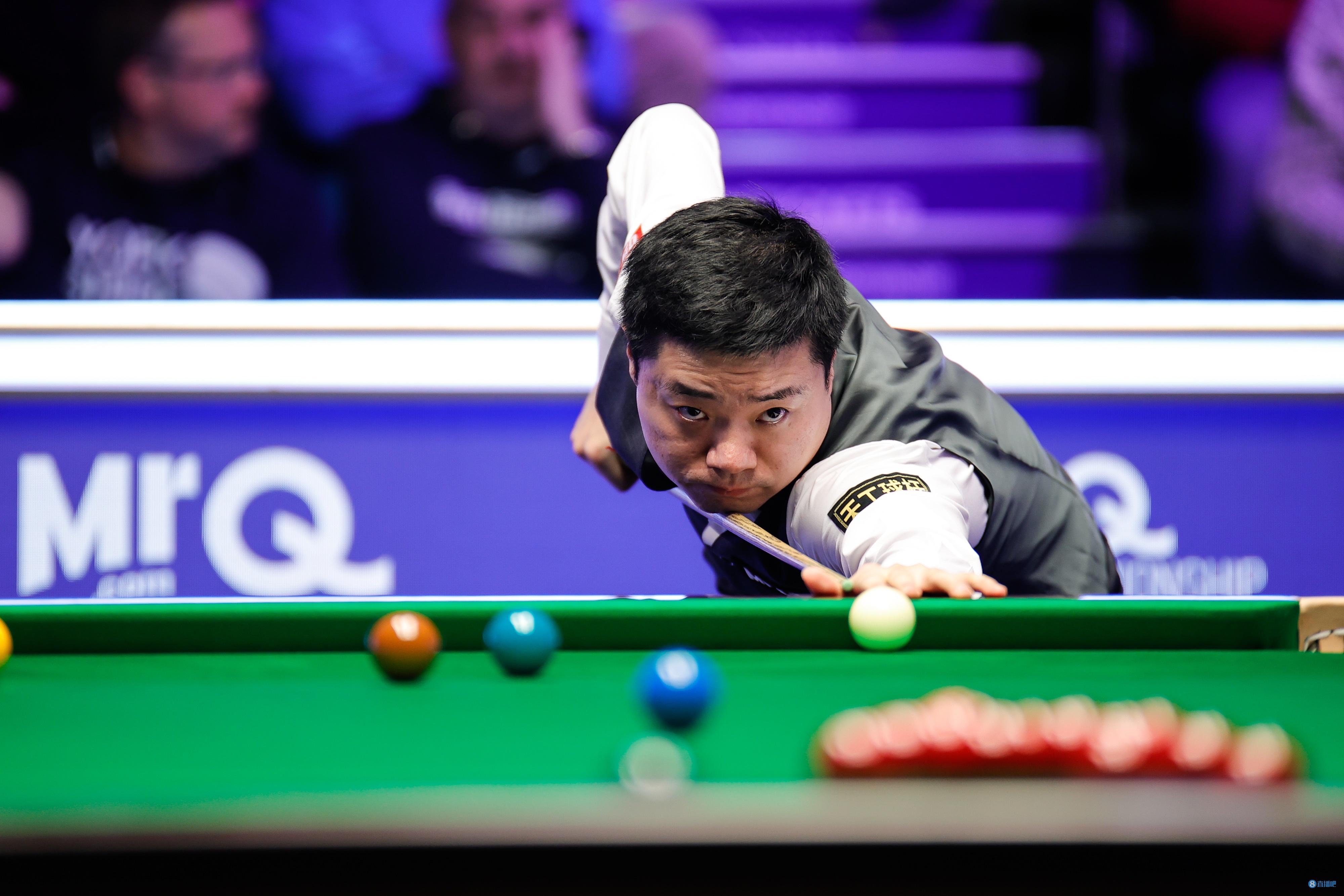 丁俊晖强势横扫费德勒晋级半决赛，状态火热！